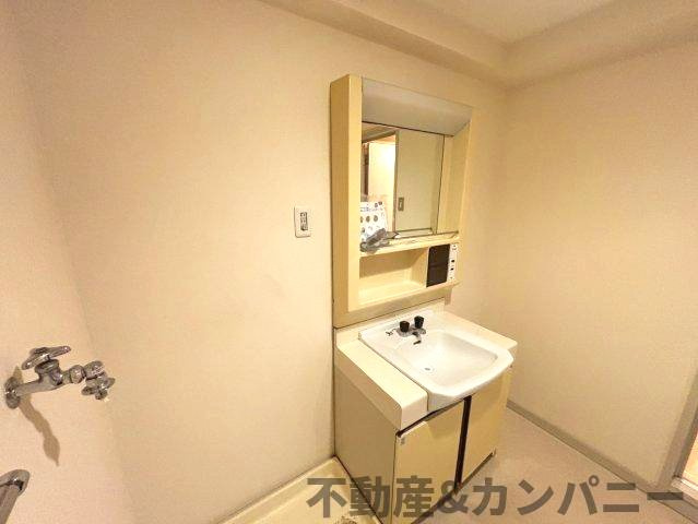 シャンボール喜与町の独立洗面台|朝の身支度には欠かせない独立洗面化粧台