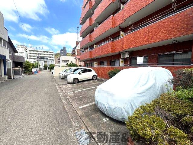 シャンボール喜与町の駐車場|敷地内駐車場です