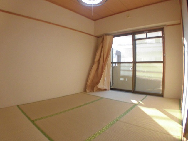 世田谷区千歳台４丁目の賃貸マンションの和室