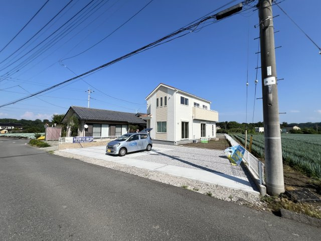 新築　安中市松井田町二軒在家　Livele Garden.S　１号棟の前面道路含む現地写真|　西側接道幅員約4.6ｍ