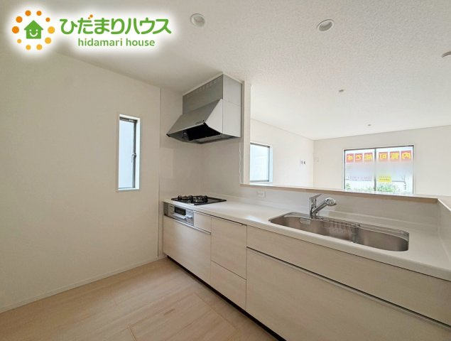 いわき市小名浜第10　新築戸建　2号棟のキッチン|家族と会話しながら料理できるオープンカウンター♪