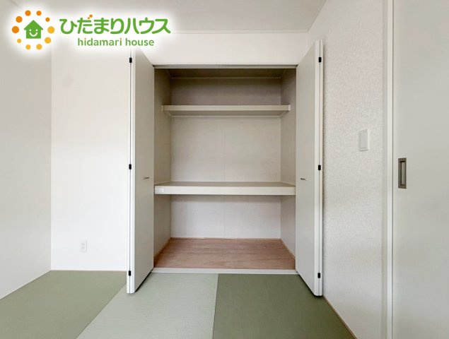 いわき市小名浜第10　新築戸建　3号棟の収納|和室の収納は横開きクローゼット！
しまった物の出し入れも楽々です(^^)
