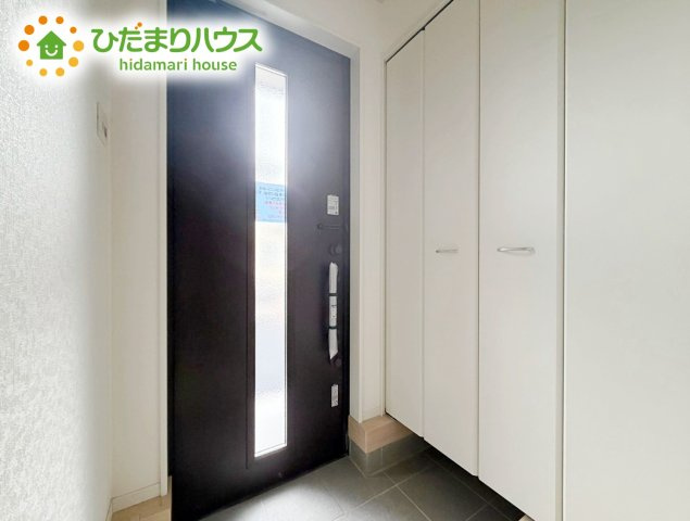 いわき市小名浜第10　新築戸建　4号棟の玄関|丁度良い靴箱のサイズ♪これだけあれば家族全員の靴がしまえてスッキリ(^O^)