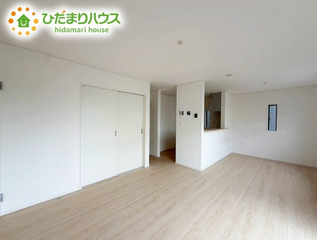 いわき市小名浜第10　新築戸建　4号棟の居間・リビング|早くお仕事終わらせて、家に帰りたくなるようなリビングです(^^♪
