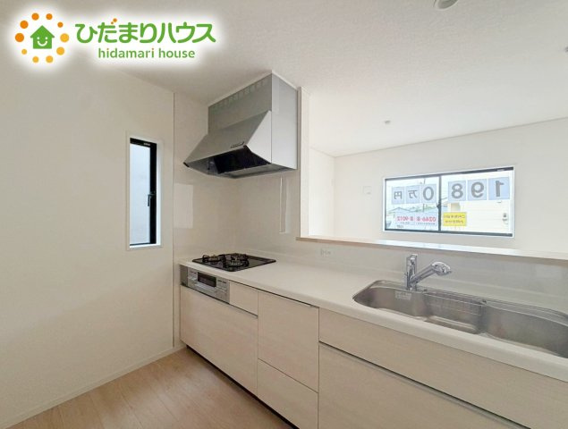 いわき市小名浜第10　新築戸建　4号棟のキッチン|料理をしながらでも、ご家族との会話を楽しめる対面式キッチン☆彡