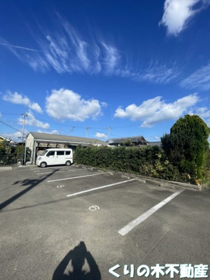 【駐車場】 | サンヴィオレ | 駐車スペースもあります