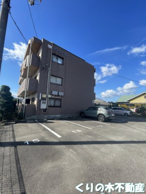 【駐車場】 | サンヴィオレ | 駐車場完備です