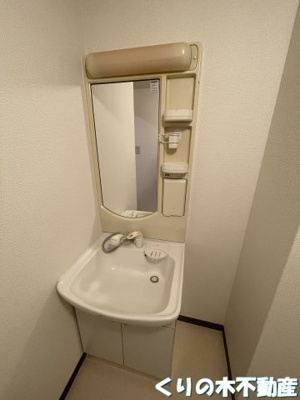 【洗面所】 | サンヴィオレ | 同タイプのお部屋です（現況を優先します）