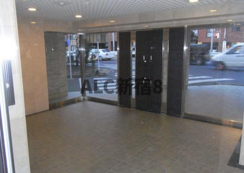 パークウェル下落合駅前のエントランス