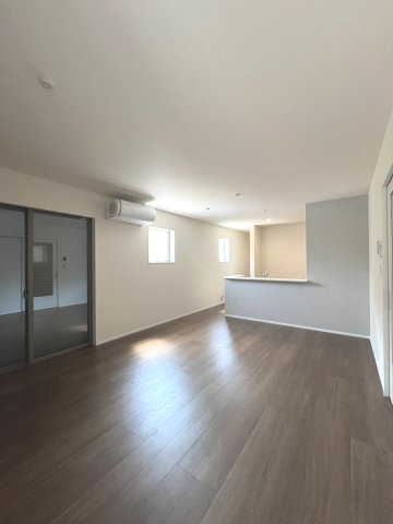 福岡市西区横浜２丁目の新築一戸建の居間・リビング