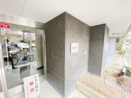 本駒込Kマンションのエントランス
