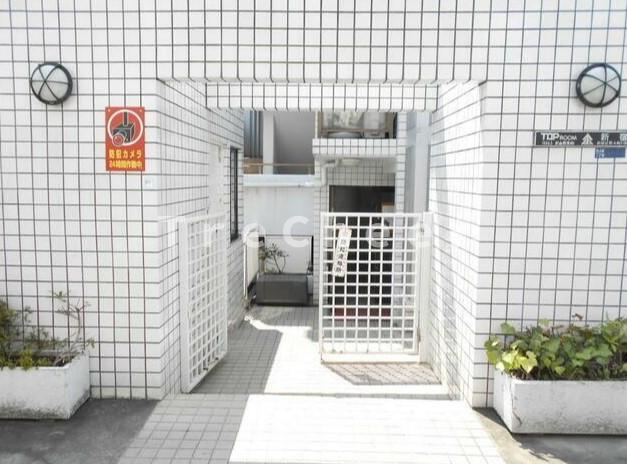 トップルーム新宿のエントランス