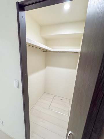 フジパレス出来島WESTⅡ番館の収納