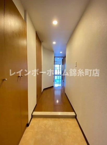  ラミュール西新井の玄関