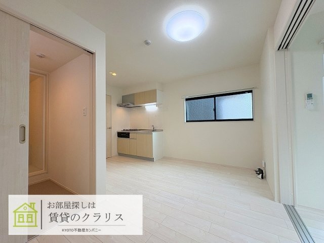Hubi Core 西京極（ヒュービ コア）の居間・リビング