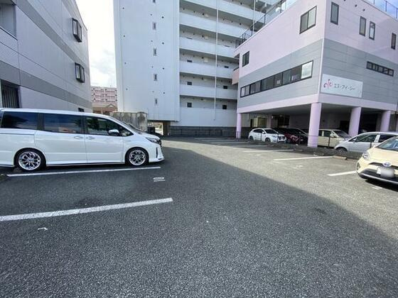 ｐｌａｃｅ　ｄｅ　ｖｅｒｔ　Ⅲの駐車場