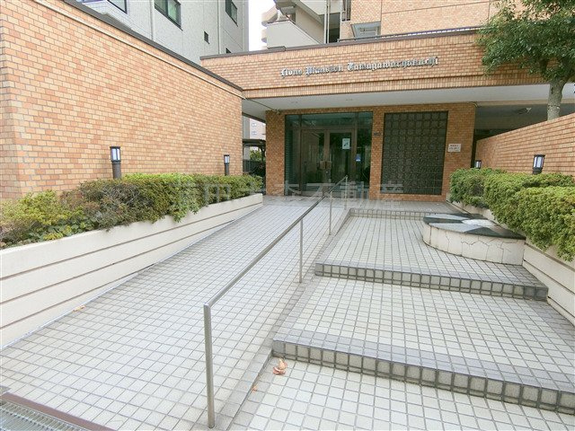 ライオンズマンション多摩川緑地の外観
