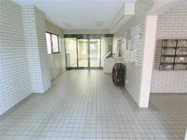 ライオンズマンション多摩川緑地のエントランス|エントランス
