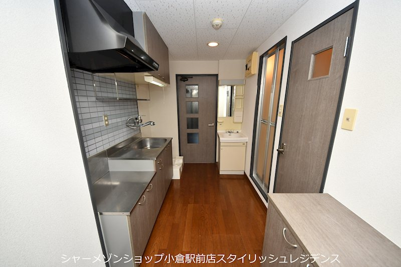 ロイヤルエレガンスの玄関