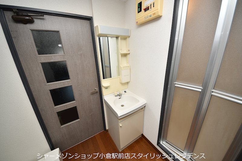 ロイヤルエレガンスの洗面所