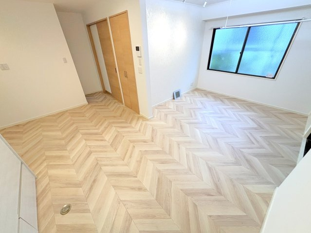 ラッフルズハイツ府中の内装