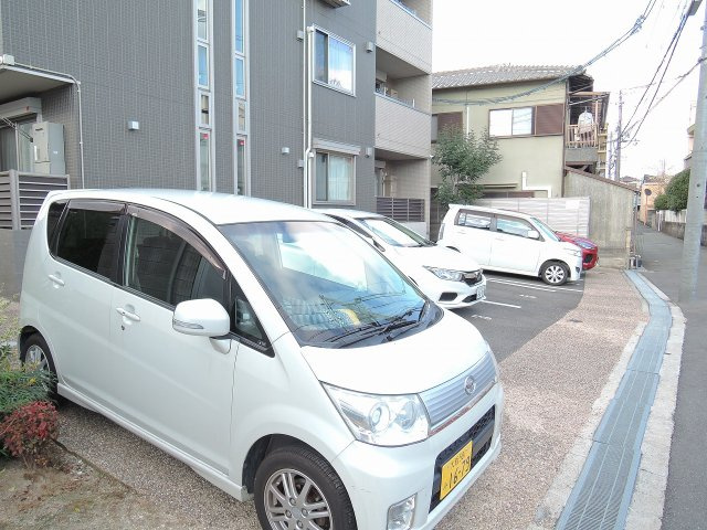 セジュール中穂積の駐車場