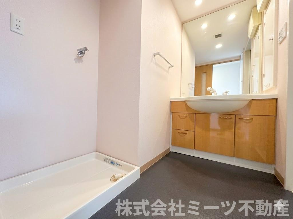 グラン・コート友井の浴室|便利な浴室乾燥機付きの広いお風呂♪