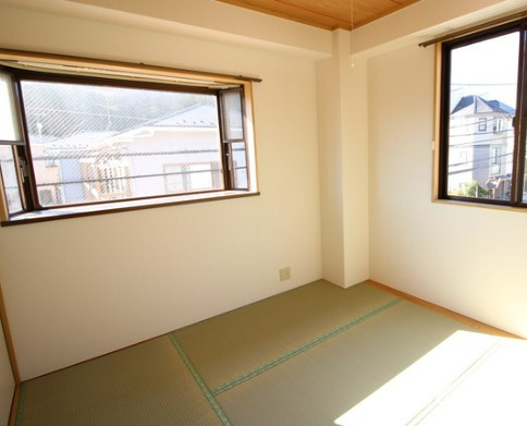 川崎市多摩区菅北浦２丁目の賃貸マンションの寝室