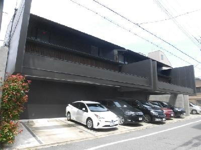 ブローニュ府庁前