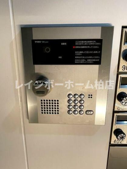 特典：仲介手数料が無料です!!のエントランス|落ち着いたエントランスです
