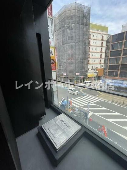 特典：仲介手数料が無料です!!のバルコニー|広々としたバルコニーです