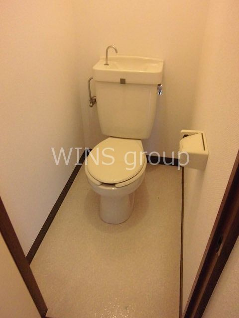 世田谷区宮坂３丁目の賃貸マンションのトイレ|清潔感のあるトイレです