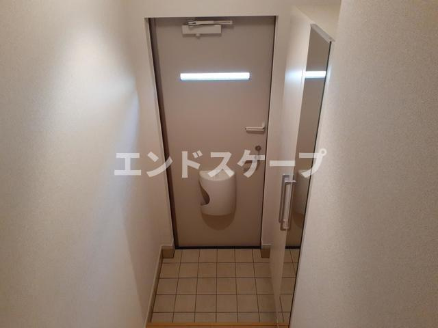 ウエストグラスＡの玄関|高崎、前橋のお部屋探しはエンドスケープまで！お客様の理想お聞かせ下さい♪
