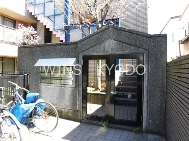 世田谷区赤堤２丁目の賃貸マンションのエントランス