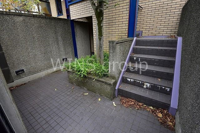 世田谷区赤堤２丁目の賃貸マンションのロビー