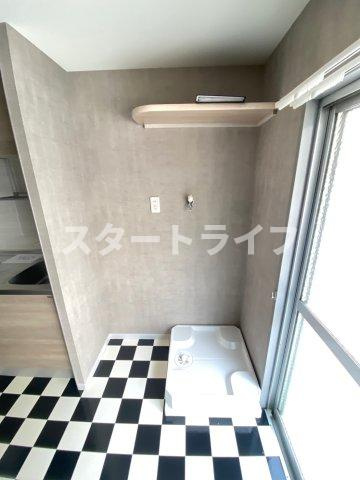 大阪市淀川区新高２丁目の賃貸マンションの洗面所