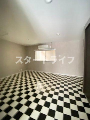 大阪市淀川区新高２丁目の賃貸マンションの居間・リビング
