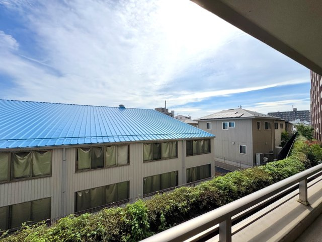 ライオンズヒルズ朝霞台の展望|眺望
前面を遮る高い建物がなく、心地よい風と開放的な眺望を楽しめる眺めです。