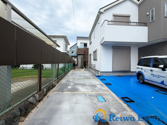 新規戸建　茅ヶ崎市浜之郷の駐車場