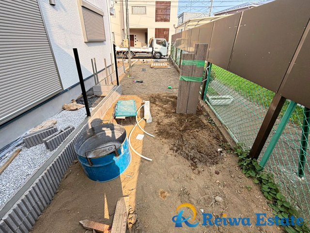 新規戸建　茅ヶ崎市浜之郷の駐車場
