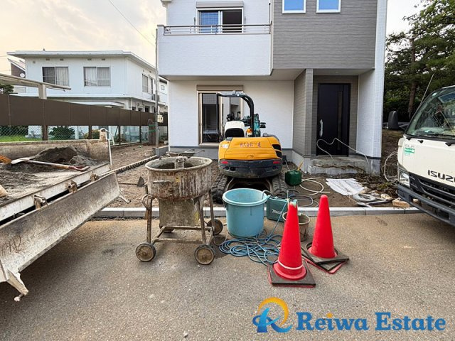 新規戸建　茅ヶ崎市浜之郷の駐車場