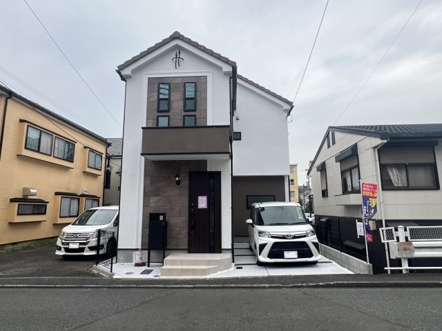 大荷物さん必見◎あちこちに収納♪ファミクロとウォークインでかくれんぼ♪でも、旦那を閉じ込めてはいけません！！な、【緑区東本郷５丁目】新築戸建