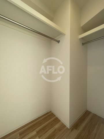 セレニテ福島アリアの収納|セレニテ福島アリア　ウォークインクローゼット