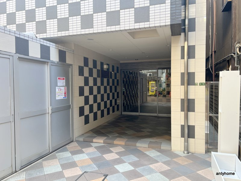 ウインズコート今福西　仲介手数料無料のエントランス