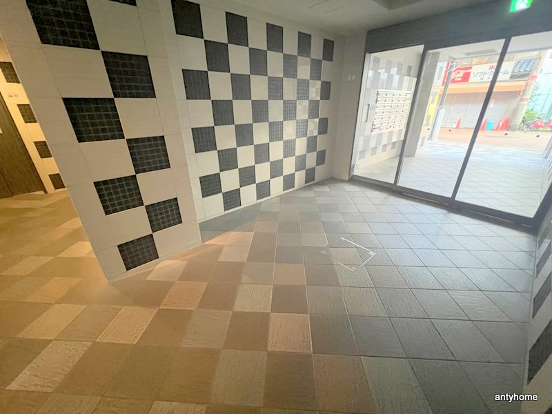ウインズコート今福西　仲介手数料無料のロビー