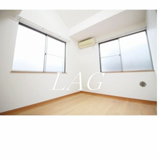 【居間・リビング】 | イルマーレ東向島 | 洋室のお部屋です。