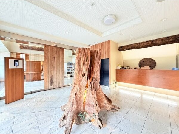 パークフラッツ金山のエントランス|落ち着いたエントランスです