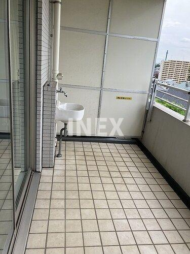 横浜市神奈川区栗田谷の賃貸マンションのバルコニー