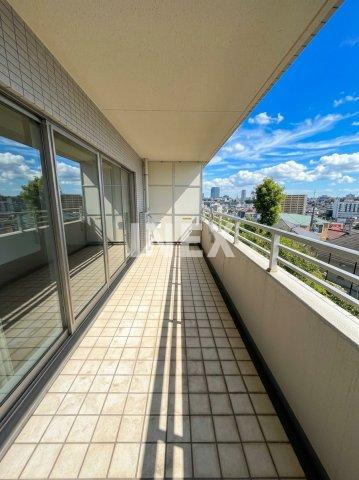 横浜市神奈川区栗田谷の賃貸マンションのバルコニー