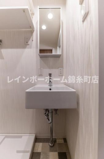 COCOCUBE北千住Ⅱの独立洗面台|※別部屋参照写真となります。